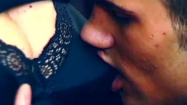 Nonton Sexy Granny Gets Fucked In Restaurant thumbnail
