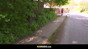 Nonton Stunning Georgia Koneva Lights Up The Park With Her Alluring Curves, Teasingly Displays Her Body, And Engages In A Steamy Encounter With A Lucky Bystander thumbnail