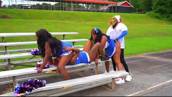 Nonton Gibby The Clown Fucks Bae Brattty Siren Nudist And Vicky Hyuga thumbnail