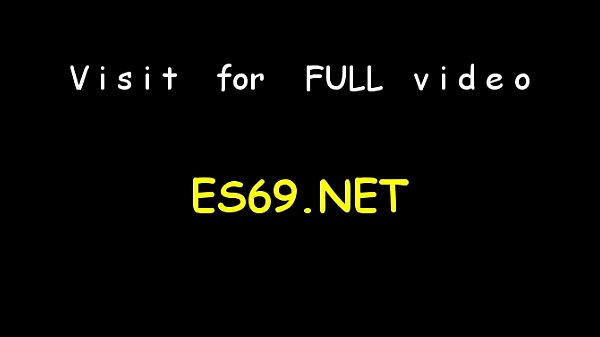 Swingeing Diva Gets Super Wet thumbnail