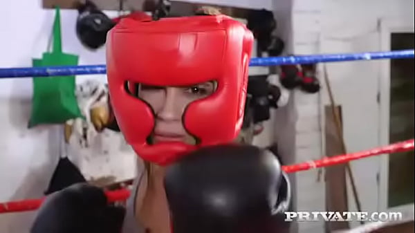 Nonton Trainer On The Ropes In Anal Threesome thumbnail