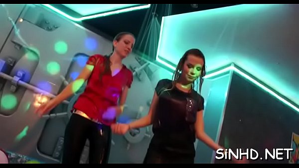 Divine Club Partying thumbnail