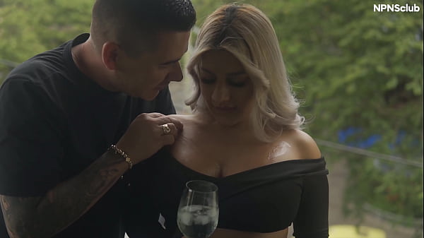 Nonton Hot Blonde With A Big Beautiful Ass Gets Fucked By Her Brother In Law In Secret Place, Hard Passionate Fuck Ends In Creampie thumbnail