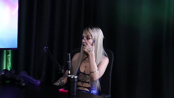 Nonton Mandou Mensagem E Foi Gravar Um Ator An&atilde;o, E Sua Primeira Cena Foi Um Anal - Kyra (sheer/red) thumbnail