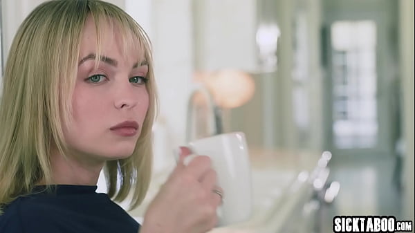 Nonton Horny Babe Swallowed Big Cock And Babe Enjoyed Rough Fucking thumbnail