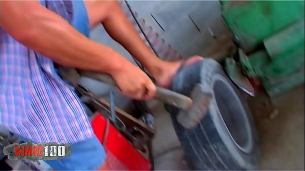 Nonton They Get What They Need: Sex And Service! thumbnail