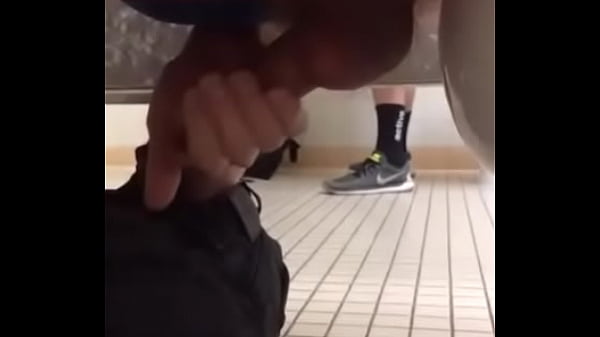 Pegacao Banheiro De Shopping thumbnail