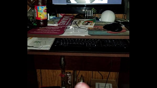 Jacking off until I cum to Paige 3