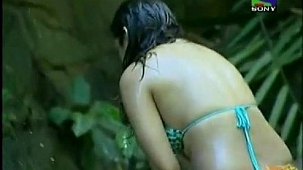 Kashmira Shah In Jungle thumbnail