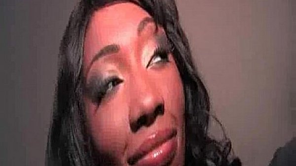 Nonton Black Chick Sucks White Group thumbnail