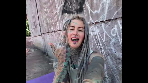 Nonton What A Training&hellip;bitten By A Wasp In The Middle Finger (i Think It&rsquo;s A Sign To Rise The Middle Finger More Often ?)... thumbnail