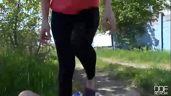 Play MP4 - A Dick To Suck - She Loves Swallowing That Big Hard Boner