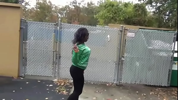 Nonton Vicky Star Xxx Bitch Take Out The Trash And Get Fuck Behind The Doomster thumbnail