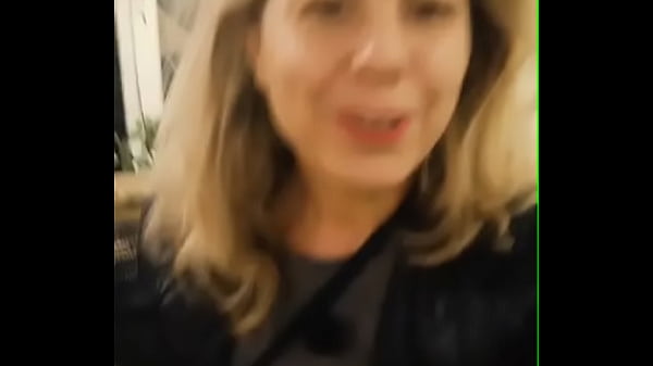 Nonton Un Message Pour Vous Mes Coquins, Qui Se Languissent De Nos &eacute;changes En Soir&eacute;e... thumbnail