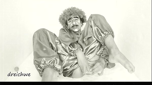 Horror Sex All The Dildo In The Ass thumbnail