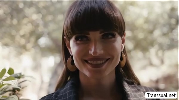 Guy Masseuse satisfy a Customer Transbabe Natalie Mars butthole 