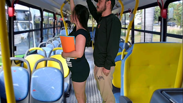 Estudante Sendo Encoxada No &ocirc;nibus Em P&uacute;blico! thumbnail