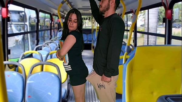 Estudante sendo encoxada no &ocirc_nibus em p&uacute_blico!