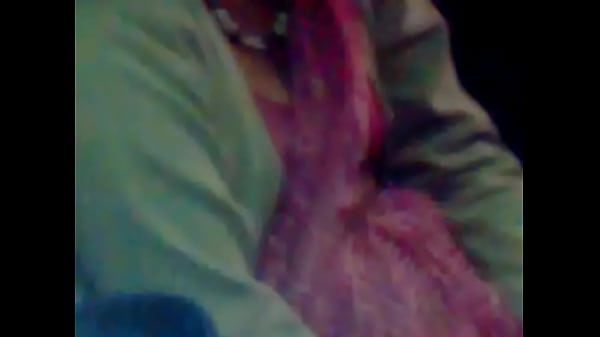 Nonton Train Indain Aunty Cleavage thumbnail