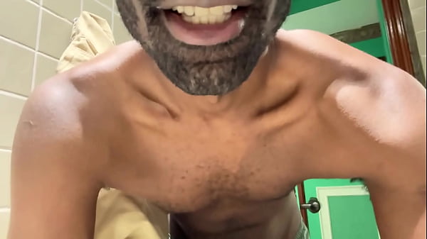Voc&ecirc_s engolem ou cospem? #cum #porra