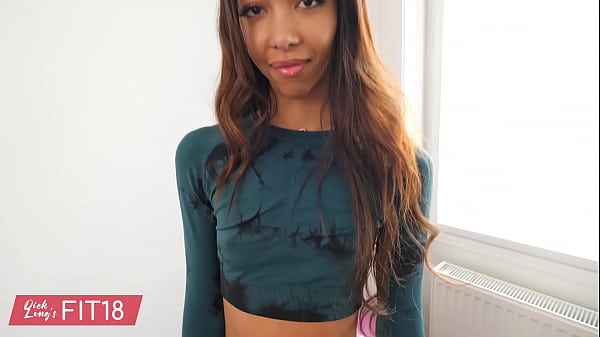 Nonton Tall And Skinny Light Skin Black Fashion Model Lia Lin Fucked In Yoga Pants At The Gym thumbnail