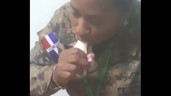 Nonton Mi Comando thumbnail