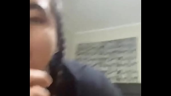 Nonton Shy Ebony Opens Up thumbnail