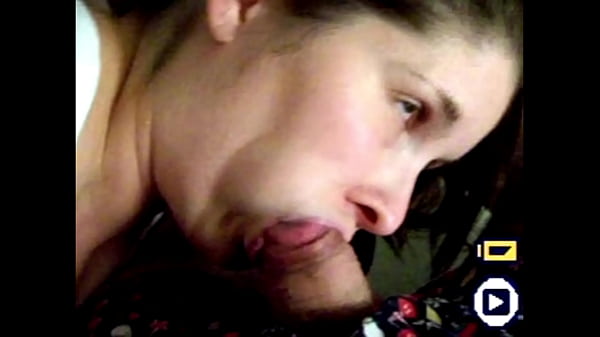 Nonton Busty Brunette Milf Gives Head To 3 Guys thumbnail