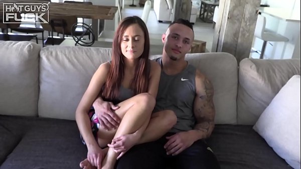 Nonton Big Dick Ebony Jock Splits Home Girl Open thumbnail