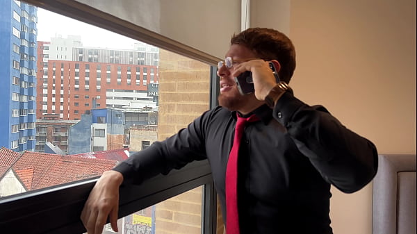 Macho Irlandes Me Seduce En La Oficina thumbnail