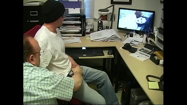 Straight Dude Wants A Blowjob thumbnail