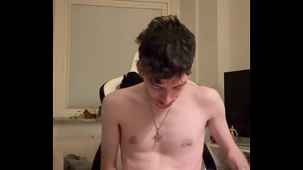 Nonton Would You Give Me A Bj Underneath The Table | Insta: @spizue thumbnail