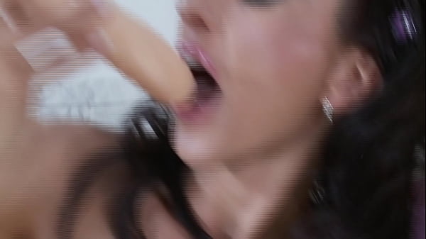 Simone Peach Anal Masturbation thumbnail
