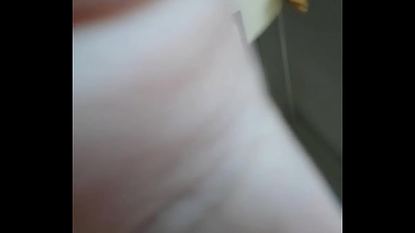 Ser&aacute_ que eu consigo engolir esse bananao . .