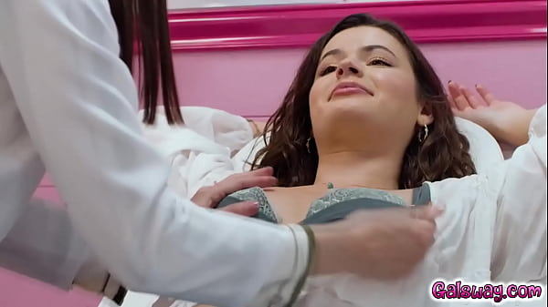 Nonton Dharma Both Fascinated And Flustered thumbnail