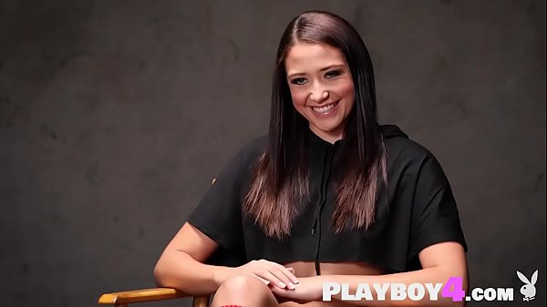 Nonton Sexy Models Shows Their Sexy Bodies thumbnail