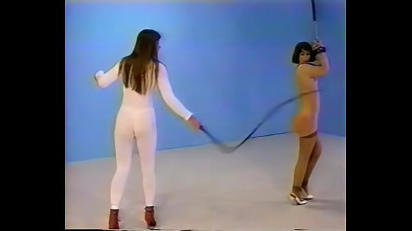 Bdsm Spanking Julia 2bella Frusta thumbnail