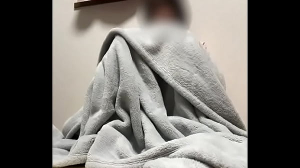 Nonton おもちゃでおっぱいすりすりするより男の人のちんちんで乳首擦ったらお互い気持ちよくなるんだろうなぁ&hellip;。 thumbnail