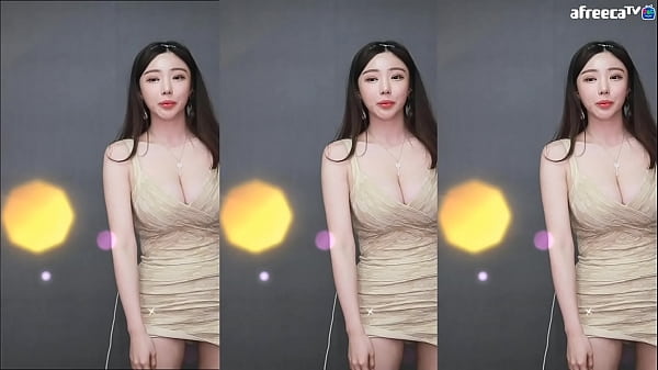 Nonton Big Boobs Korean Streamer Dancing thumbnail
