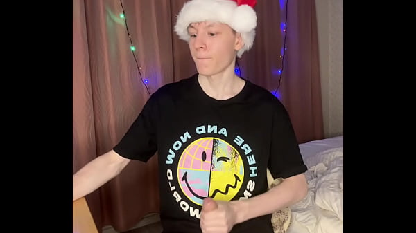 Escaped A Boring Conversation To Play With My 23cm Toy thumbnail