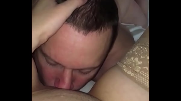 Nonton Пиздолиз старается. Куни. thumbnail