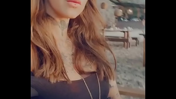 Nonton Un Bon Week-end A Tous thumbnail