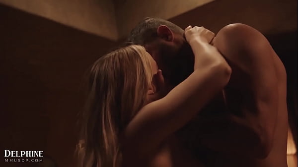 Anna claire clouds feels trapped in an unhappy marriage with her husband damon a photographer who objectifies her and today she can't take it any longer 