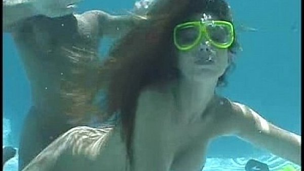 Nonton Underwater Speedo Sex thumbnail