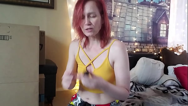 Aurora Willows gets a gift from her fan 