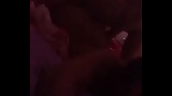 Joven Alto Me Da En La Pose Del Misionero thumbnail