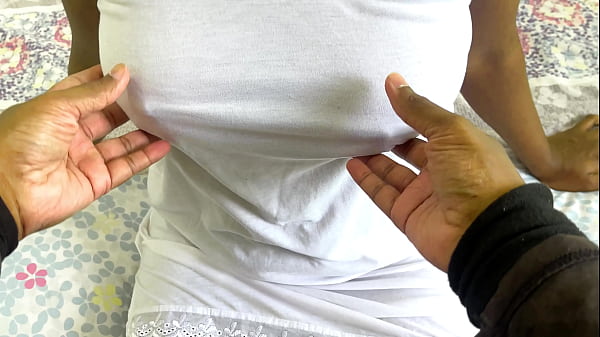 Nonton Big Ass Stepmom Agrees To Share Bed With Stepson thumbnail