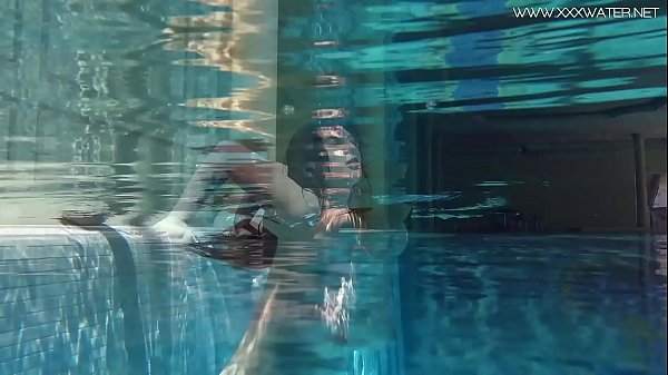 Play MP4 - Russian Sheril teen submerged underwater