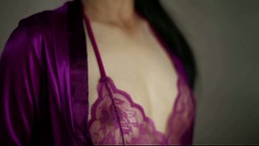 Istriku Sexy Banget Pakai Lingerie Satin Ungu - Bokep Indo Terbaru Viral thumbnail