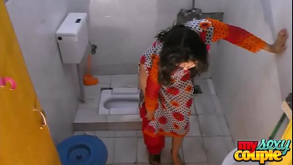 Nonton Bathroom Sex thumbnail